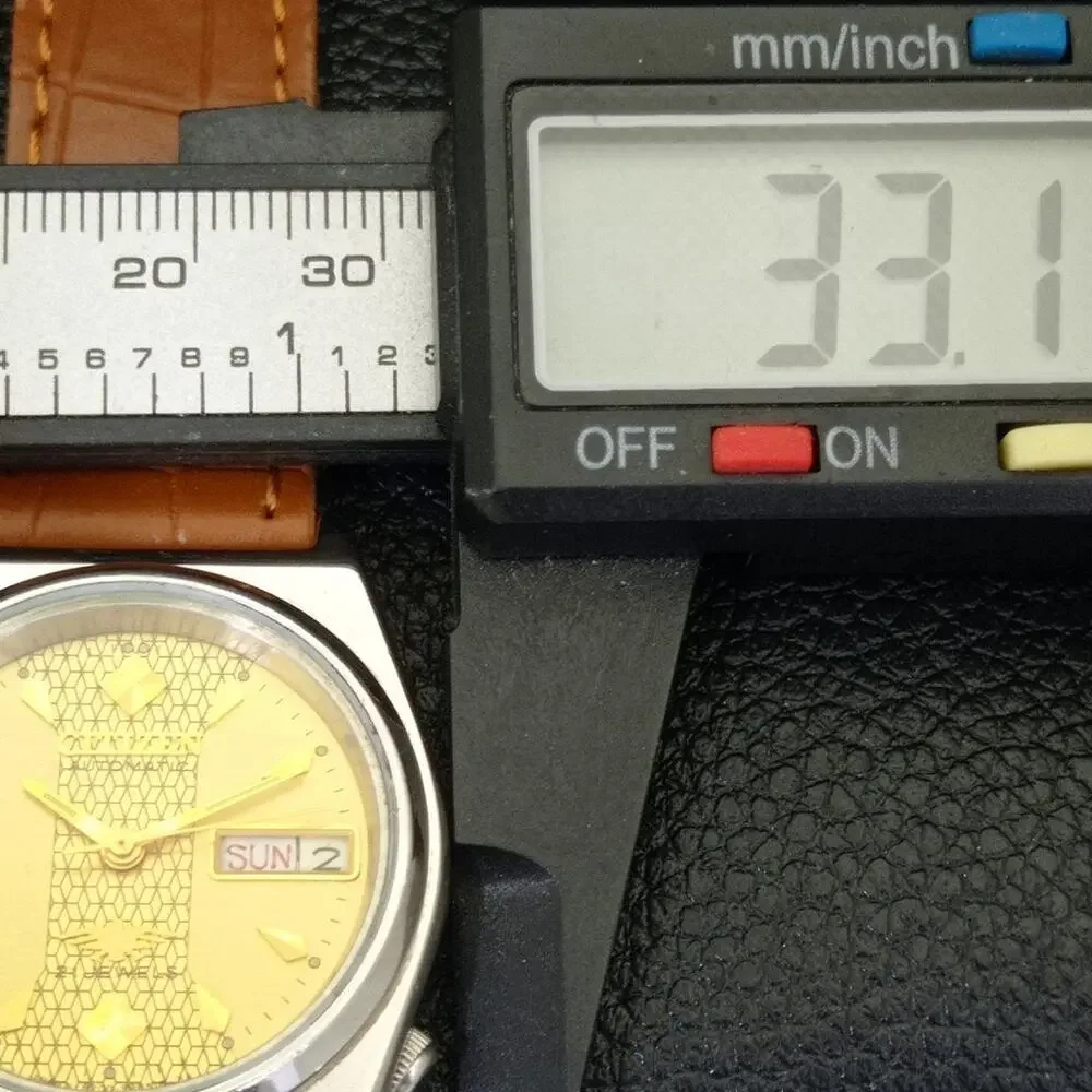 Vintage 1985 Citizen Automatic Mens Silver Watch W/daydate & Gold accents